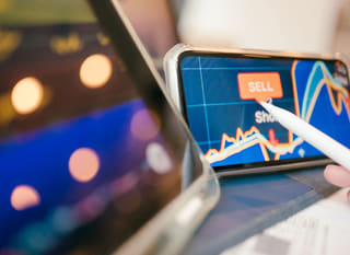 Analytik sledující Bitcoin, Ethereum a forexové opce napříč více trhy